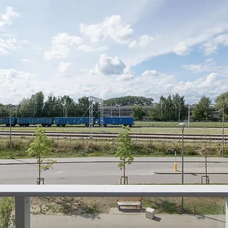 Przystan Letnica With Balcony & Parking By Renters Apartmán *