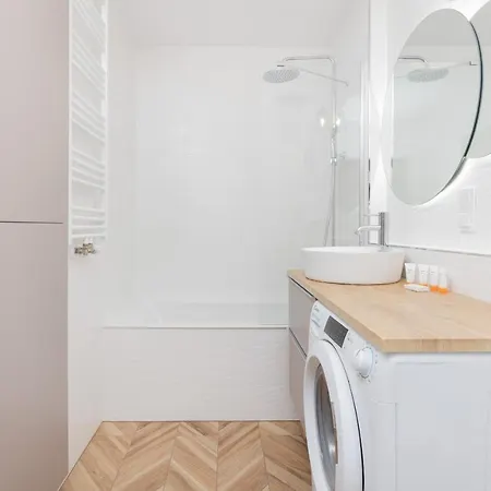 Apartmán Przystan Letnica With Balcony & Parking By Renters *