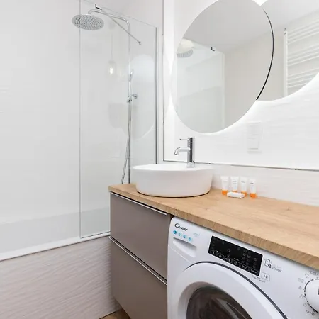 Przystan Letnica With Balcony & Parking By Renters